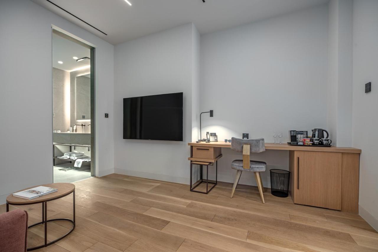 Hellenic Vibes Smart Hotel Athen Eksteriør billede A room at the hotel